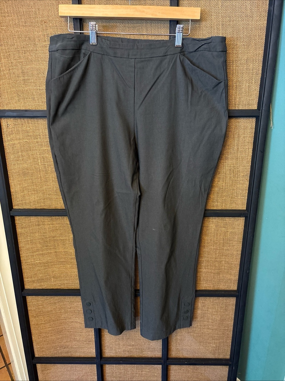 TRIBAL SIZE 16 PULL ON PANTS STRETCHY MATERIAL ITS GREENISH GRAY. See last pic